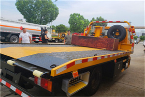 酒泉附近拖车电话号码服务